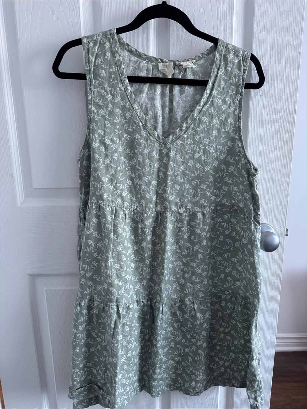 Joie Sage Green V-Neck Sleeveless Floral Tunic